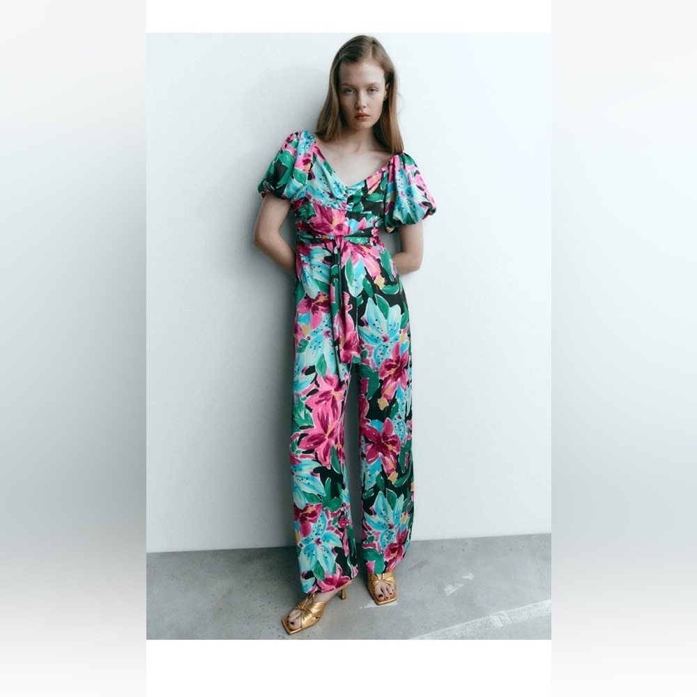 NWOT Zara Floral Multi Color Jumpsuit Size M Ref 2492/153